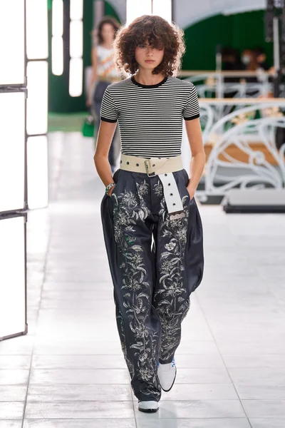 Look 6